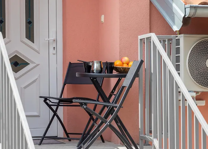 Aura Apartment